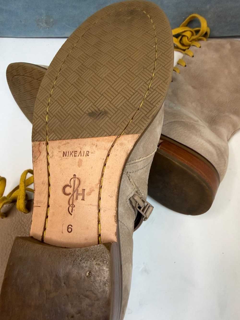 Cole Hann Women’s Taupe Suede Lace-Up Boots Nike Air with Yellow Laces - Picture 4 of 4